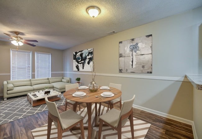 Forest Edge Townhomes in Raleigh, NC - Building Photo - Building Photo