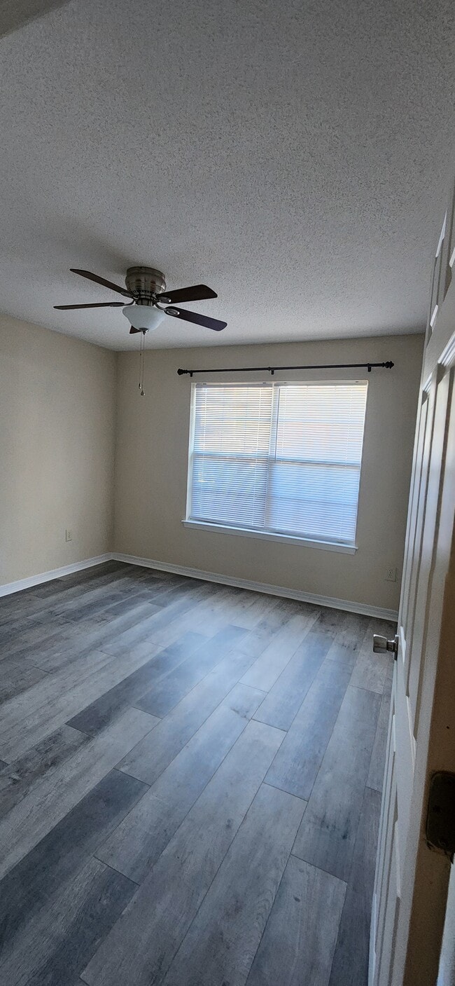6177 Broad Wing Ct in Milton, FL - Foto de edificio - Building Photo