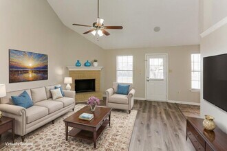 6688 Ross Manor Dr in Memphis, TN - Building Photo - Building Photo