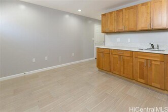 1801 Lanakila Ave in Honolulu, HI - Building Photo - Building Photo