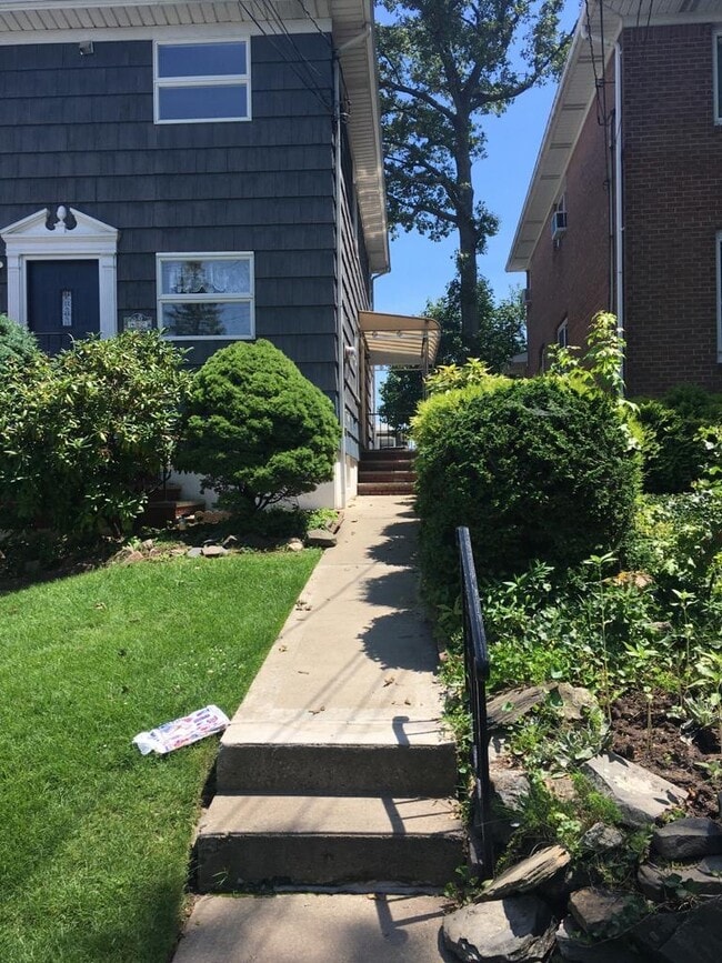 482 O'Gorman Ave in Staten Island, NY - Building Photo - Building Photo