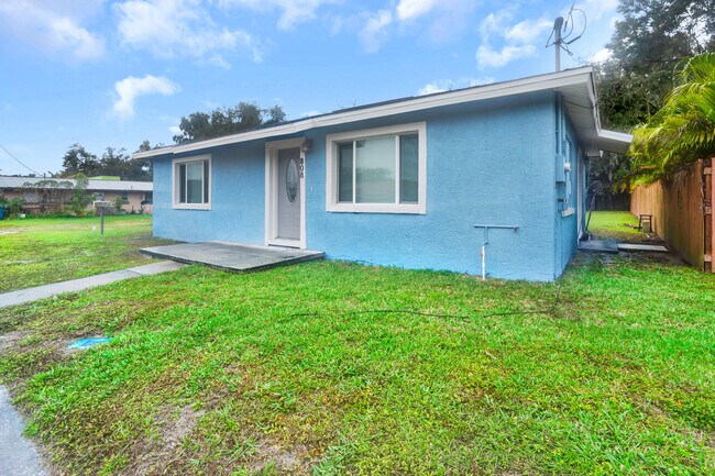 808 S Charleston Ave in Fort Meade, FL - Building Photo - Building Photo