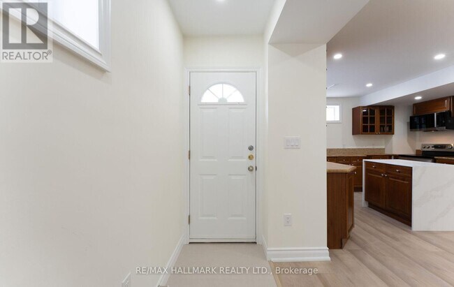 536 Highcliffe Dr in Vaughan, ON - Building Photo - Building Photo