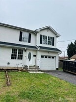 109 Zoar Pl in Middlesex, NJ - Building Photo