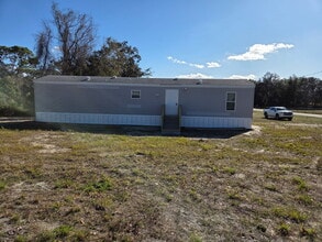 17050 Meridian Blvd in Hudson, FL - Building Photo - Building Photo