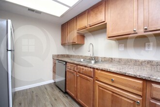 16602 N 25th St in Phoenix, AZ - Building Photo - Building Photo