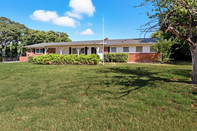 8008 Llano Ave in Benbrook, TX - Building Photo