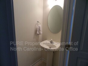 5009 Sunset Ridge Ct in Charlotte, NC - Building Photo - Building Photo