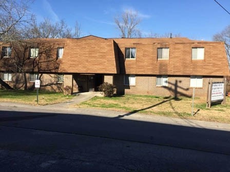 Parkview Apartments in Alexandria, TN - Building Photo