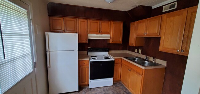 1511 Andover Ave in Greensboro, NC - Building Photo - Building Photo