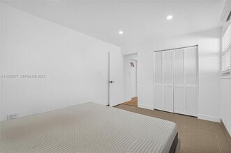 2419 Coolidge St in Hollywood, FL - Foto de edificio - Building Photo