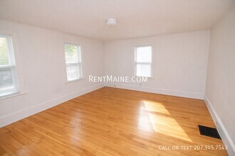 17 Margin St in Orono, ME - Building Photo - Building Photo