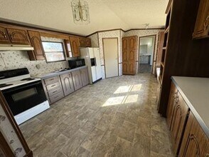 187 Echo Dr in Elizabethton, TN - Building Photo - Building Photo