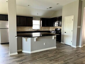 2483 Santa Barbara Loop in Round Rock, TX - Building Photo - Building Photo