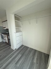 5787 SW 72nd St in Miami, FL - Building Photo - Building Photo