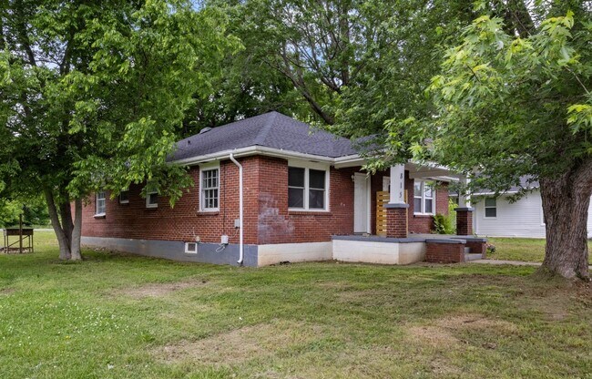 815 Stafford St in Clarksville, TN - Building Photo - Building Photo