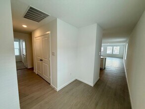 289 Tahoe Ave in New Braunfels, TX - Foto de edificio - Building Photo