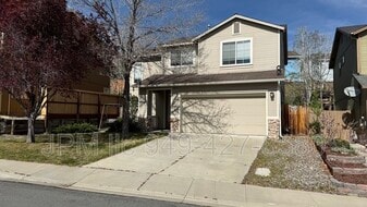 6389 Bentley Ct in Reno, NV - Building Photo