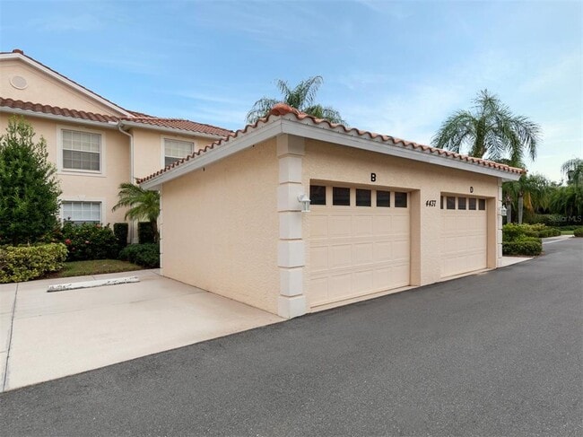 property at 4437 Corso Venetia Blvd