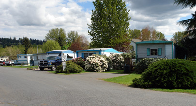 Horseshoe Acre Mobile Home Park in Kent, WA - Building Photo - Building Photo