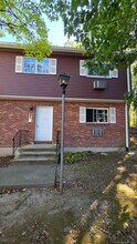 215 Edgemoor Rd in Bridgeport, CT - Foto de edificio - Building Photo
