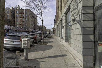 Tremont Residences in Bronx, NY - Foto de edificio - Building Photo