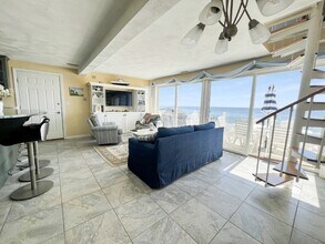1080 Old Ocean Blvd in Rye, NH - Building Photo - Building Photo