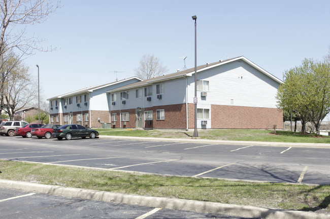 Lakeside Garden Apartments in East Chicago, IN - Foto de edificio - Building Photo