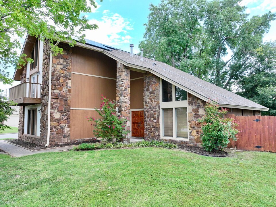 6618 S 112th E Ave in Tulsa, OK - Building Photo
