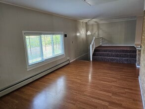750 56th Pl, Unit 1 in Clarendon Hills, IL - Foto de edificio - Building Photo