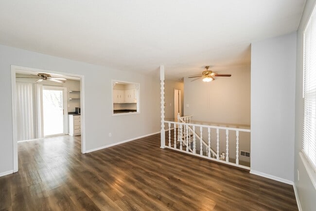 305 Speck Ave in Independence, MO - Building Photo - Building Photo