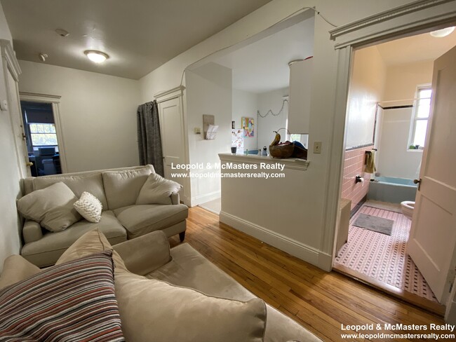 1788 Beacon St, Unit 4A