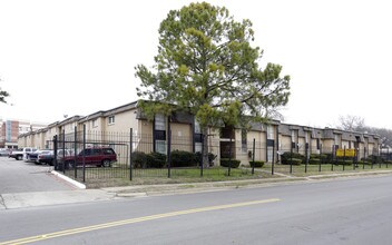 Frances Place Apartments in Dallas, TX - Building Photo - Building Photo