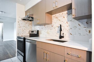 95 Audubon Rd, Unit 212 in Wakefield, MA - Building Photo - Building Photo