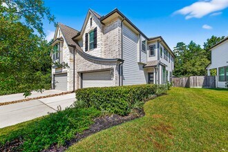 477 Longleaf Pine Dr in Montgomery, TX - Foto de edificio - Building Photo