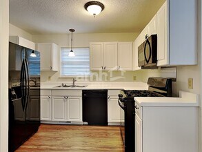 219 Carroll St in Wake Forest, NC - Foto de edificio - Building Photo