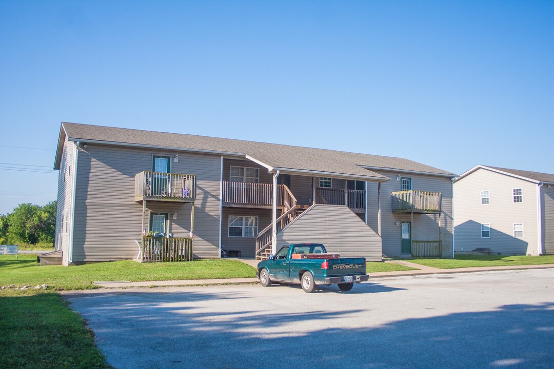 4551 E Zora St in Joplin, MO - Building Photo