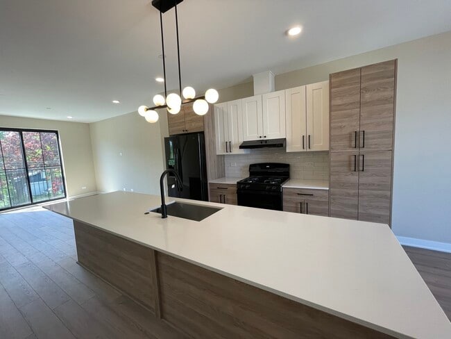 425 Bloom St in Highland Park, IL - Building Photo - Building Photo
