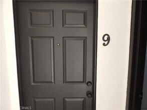 22735 Del Valle St, Unit 9 in Los Angeles, CA - Building Photo - Building Photo