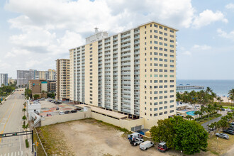 Sea Monarch Condominiums in Pompano Beach, FL - Building Photo - Building Photo