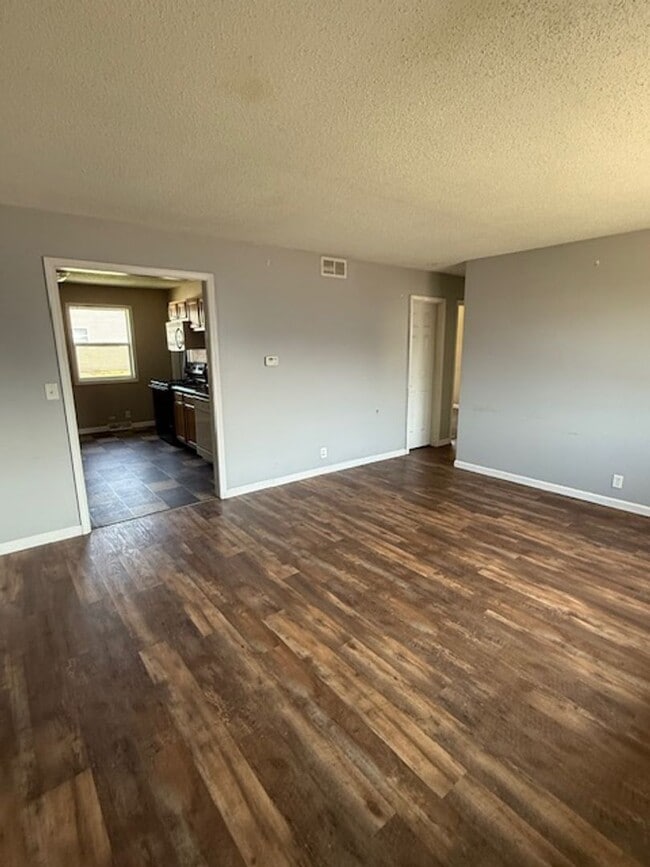 property at 407-409 S Main St