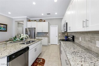 11810 Timbermarsh Ct in Ft. Myers, FL - Building Photo - Building Photo