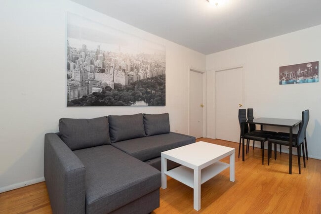 331 E 92nd St in New York, NY - Building Photo - Building Photo