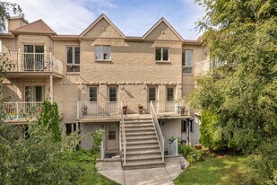 6914 Marie-Guyart Rue in Montréal, QC - Building Photo