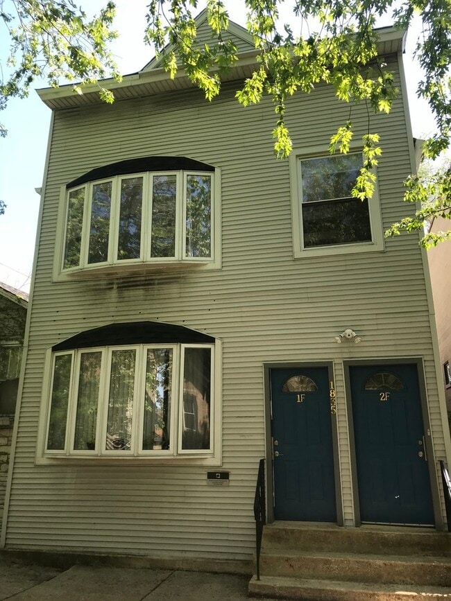 property at 1835 N Paulina St