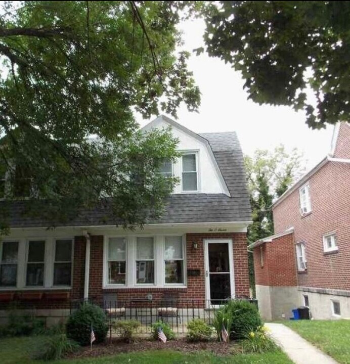 207 E 11th Ave in Conshohocken, PA - Building Photo