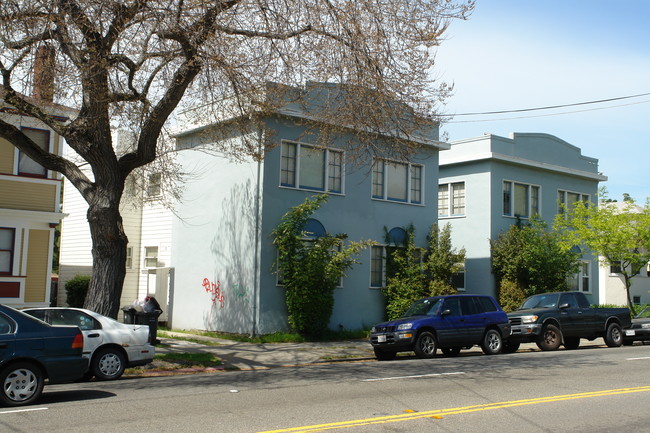 2428-2430 Martin Luther King Jr Way in Berkeley, CA - Foto de edificio - Building Photo