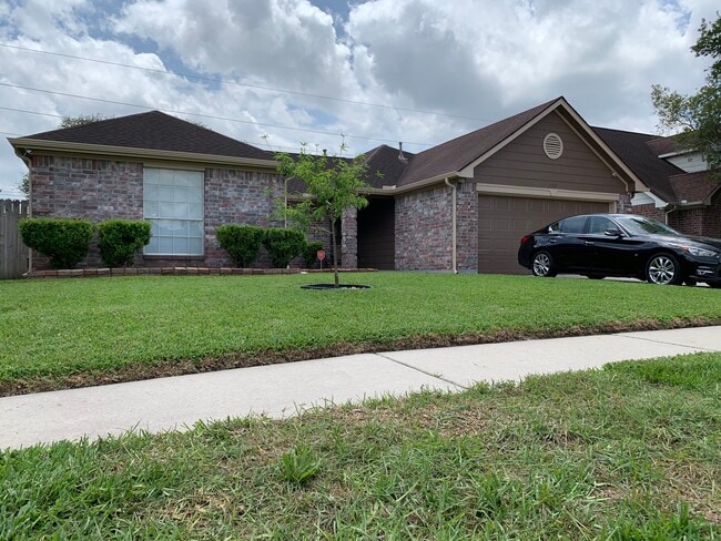 property at 6807 Ashland Forest Dr