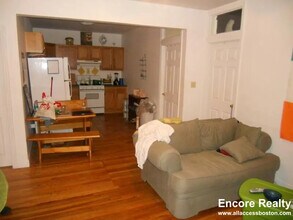 40 Cummings Rd, Unit 23-4 in Boston, MA - Building Photo - Building Photo