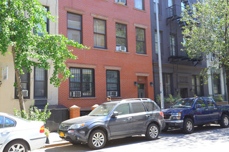 Preston NY 233 West 15th Street in New York, NY - Building Photo - Building Photo